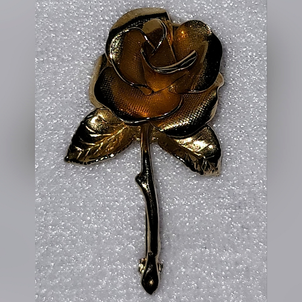Vintage Gold Tone Textured Rose Flower Brooch / Pin